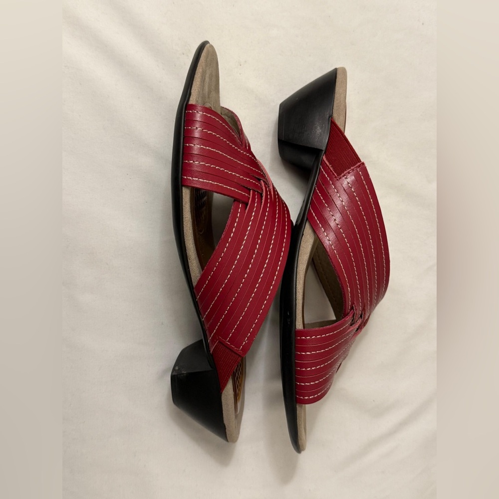 Munro Burgundy/ Red Leather Slide Sandal Crisscross Woven Vamp Contoured Footbed - Picture 7 of 7